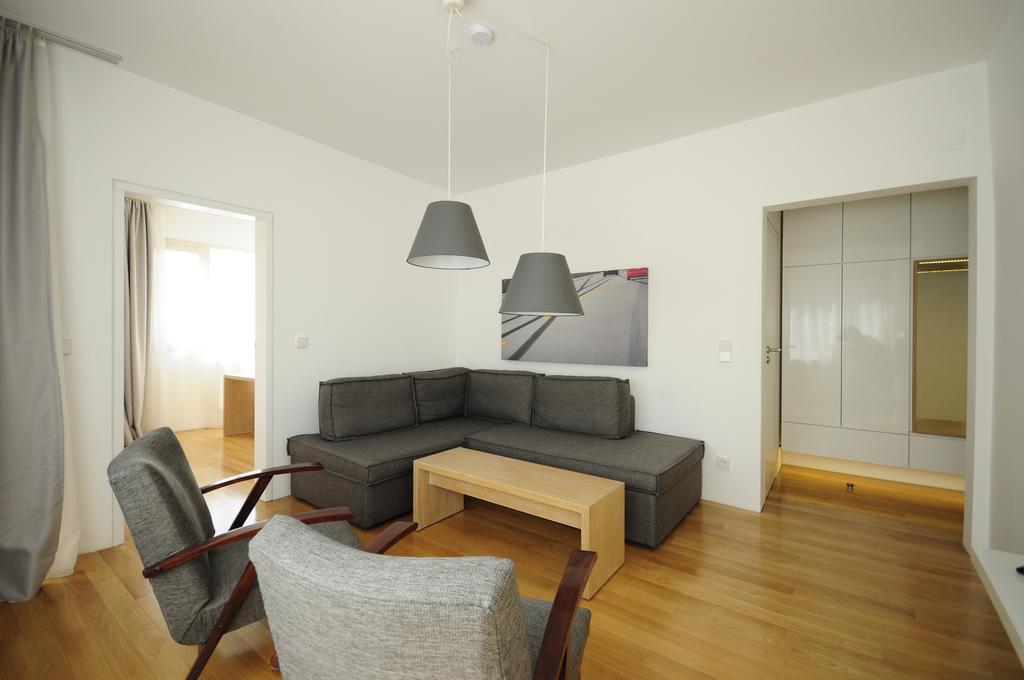 Design Apartment In Park Sofia Bagian luar foto