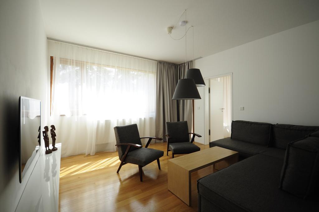 Design Apartment In Park Sofia Bagian luar foto